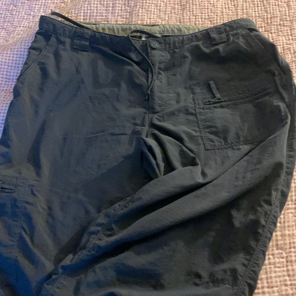 The North Face navy capris.  No flaws